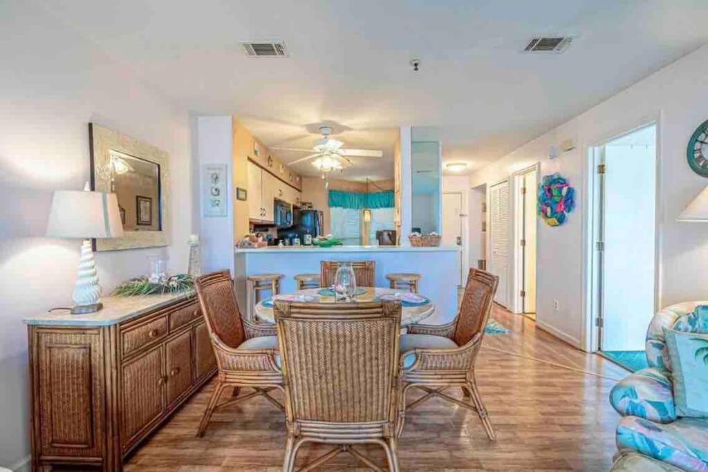 Lovely 2-Bedroom Condo With Pool Миртл-Бич Экстерьер фото